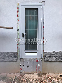 Противопожарные двери со стеклом от производителя в Дмитрове  купить